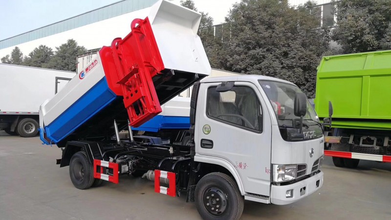 东风小多利卡5方挂桶式垃圾车-5方挂桶式垃圾车
